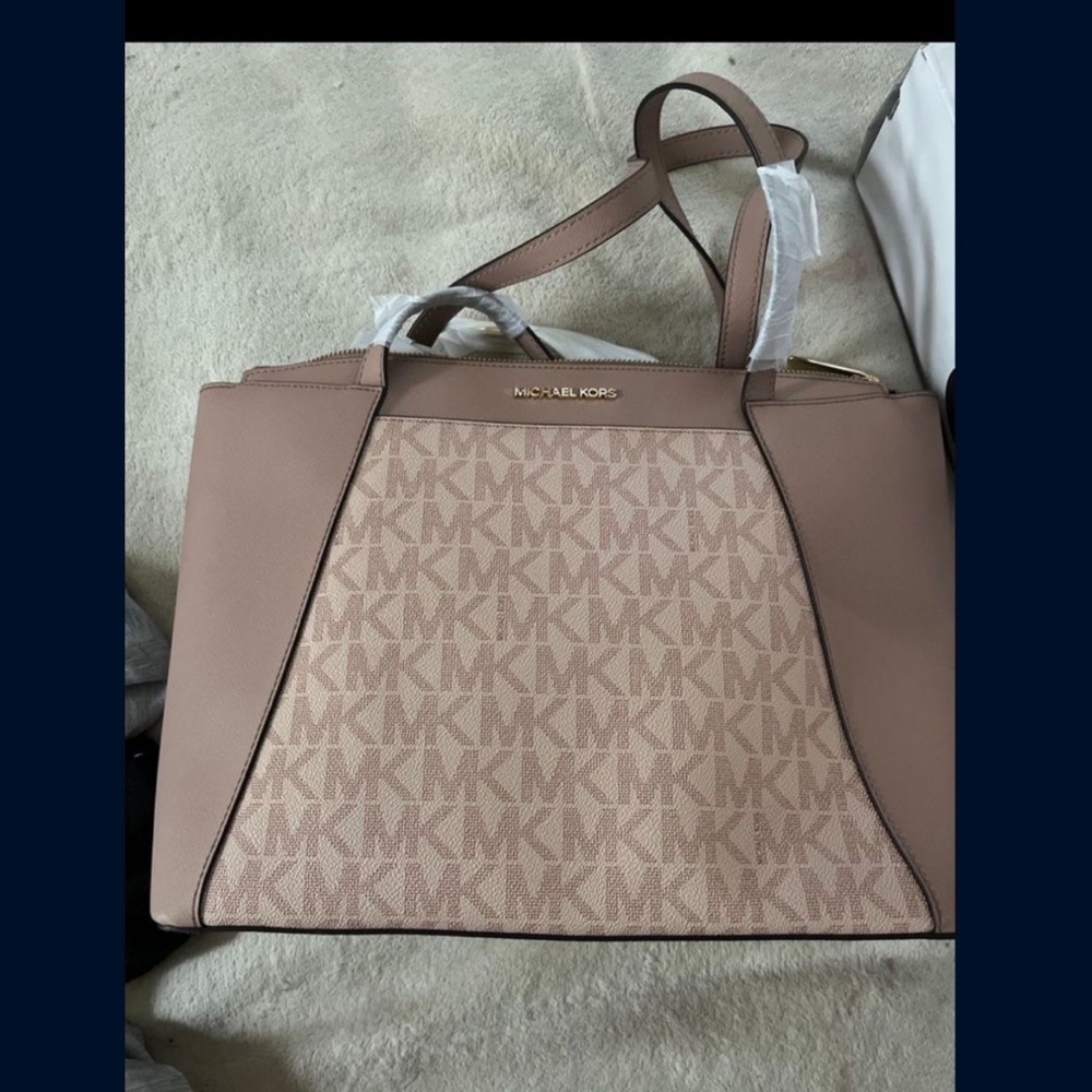 Michael Kors Walsh Tote Bag
